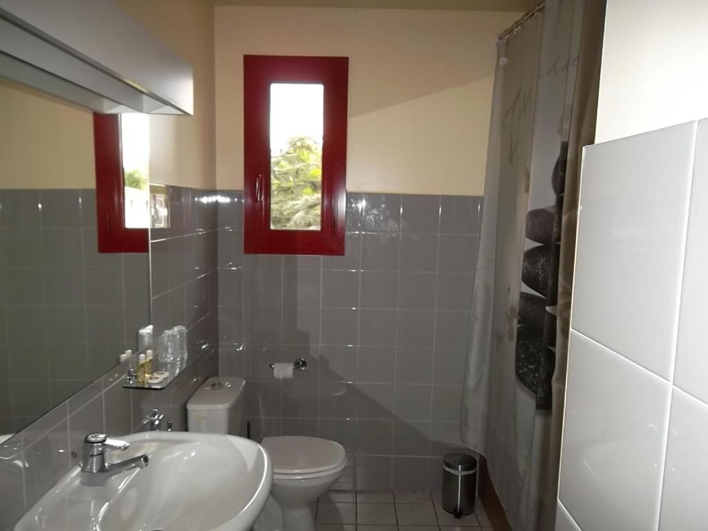 Hotel Le Médicis Roussillon  Habitación foto